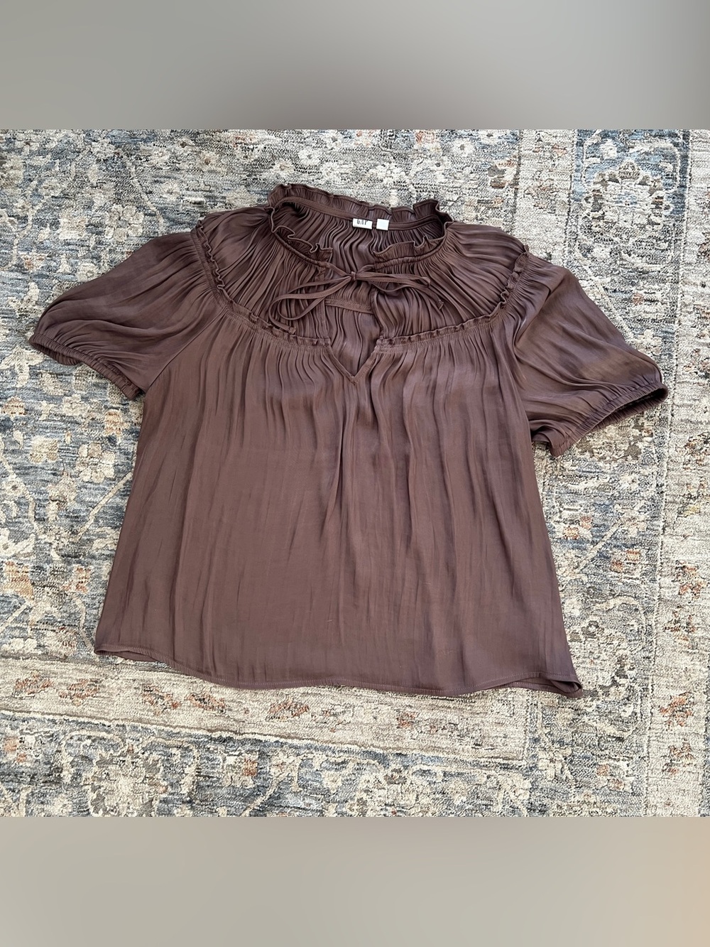 GAP Plum Purple-ish Ruffle Yoke Short-Sleeve Blouse with Tie Neck Size L